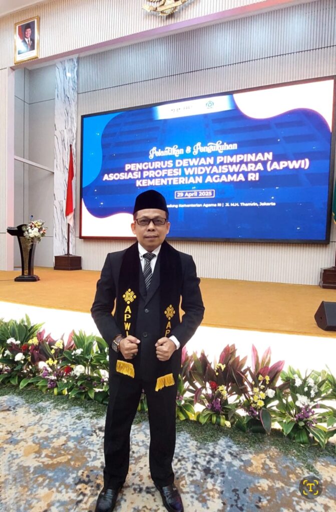 Dr. H. Sholehuddin, M.Pd.I, Ketua ISNU Sidoarjo, saat pengukuhan APWI Kemenag RI sebagai Ketua Bidang Moderasi Beragama di Jakarta, 29 April 2025.