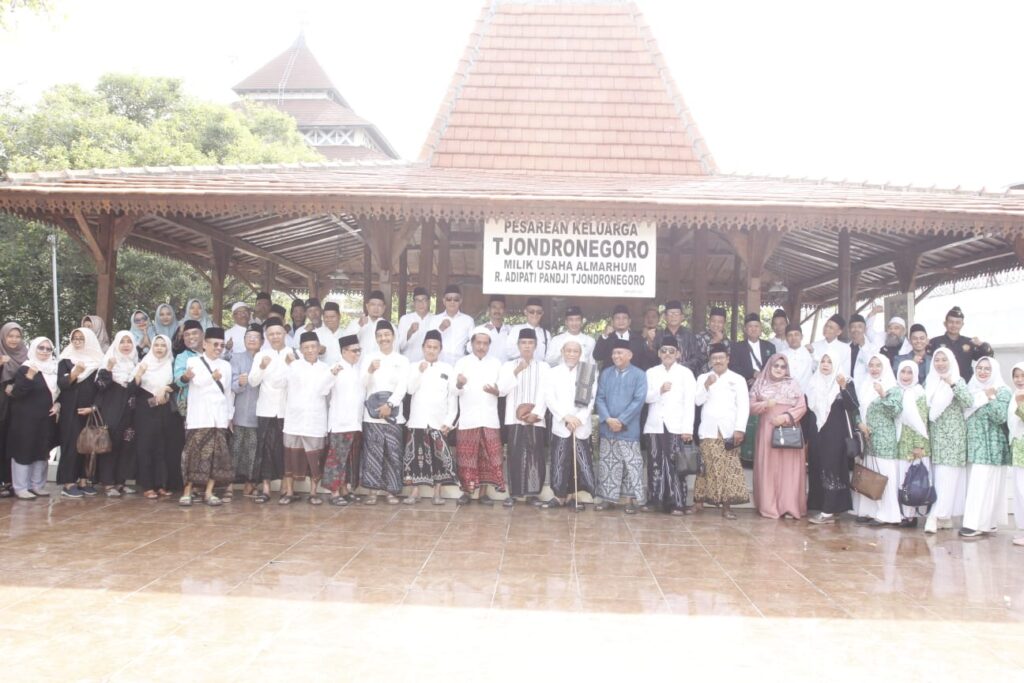 PCNU Sidoarjo bersama ISNU melaksanakan Ziarah Muassis Nahdlatul Ulama dalam rangka Satu Abad NU