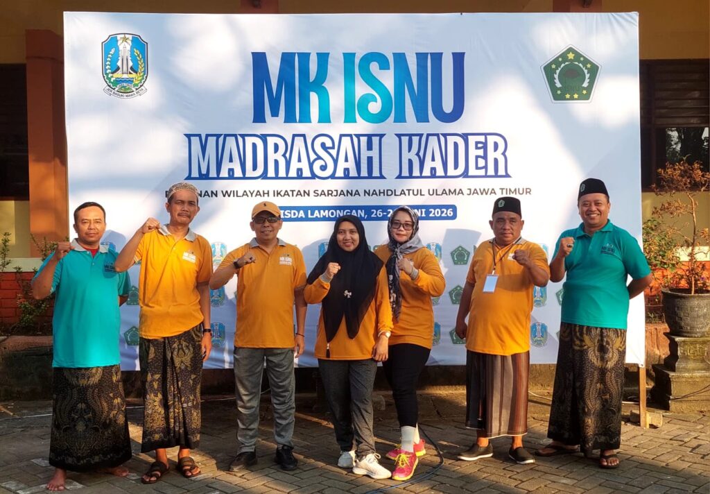 Foto bersama Ketua PC ISNU Sidoarjo, Dr. H. Sholehuddin, M.Pd.I.,