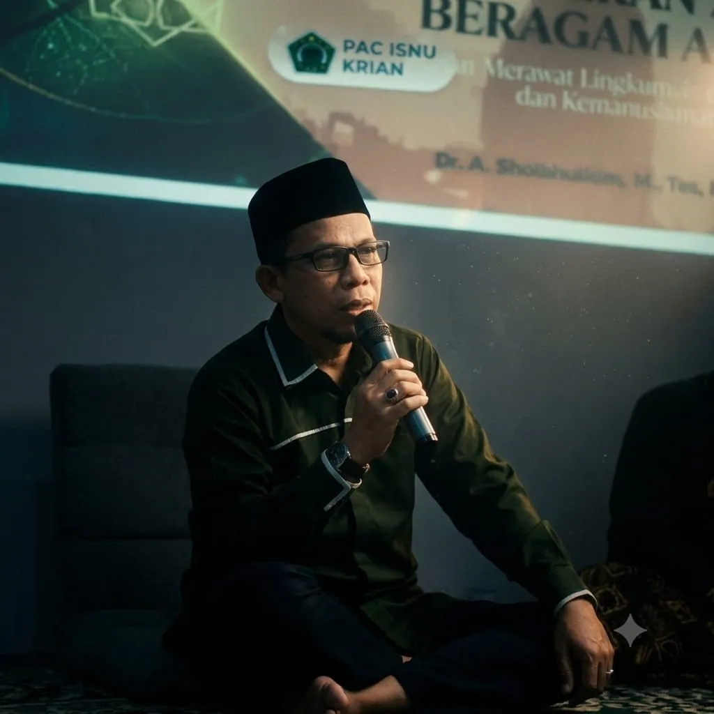 Ketua PC ISNU Sidoarjo, Dr. H. Sholehuddin, menjadi narasumber utama dalam Tasywirul Afkar PAC ISNU Krian