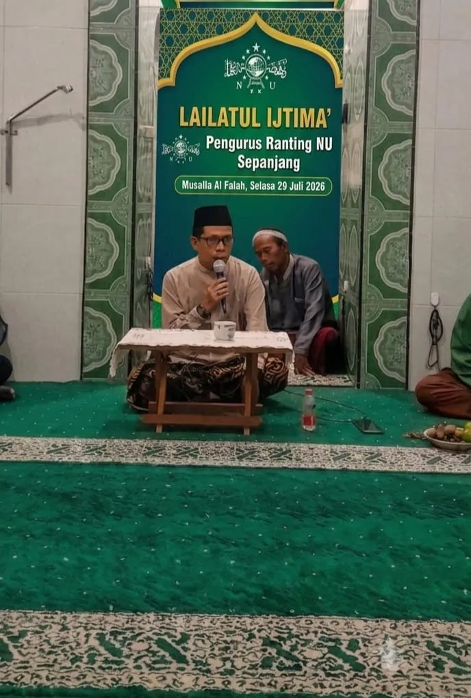 Ketua PC ISNU Sidoarjo Dr. H. Sholehuddin menyampaikan Kajian Aswaja pada Lailatul Ijtima' LDNU Bandar