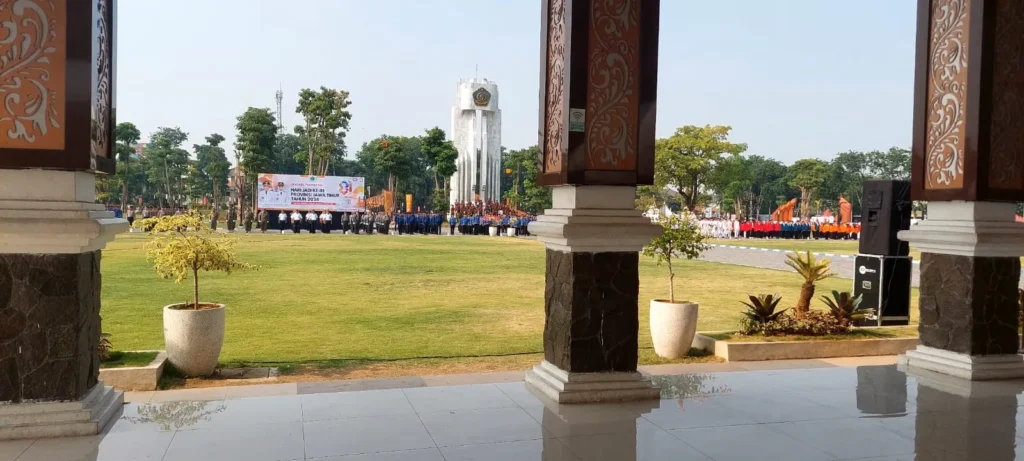 Suasana Upacara di Alun-alun Sidoarjo